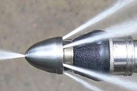 Water jet nozzle with multiple streams.